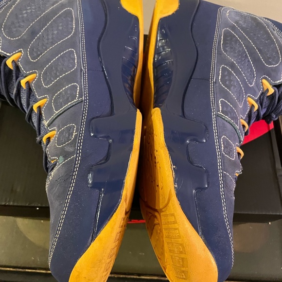 Jordan 9 Retro Calvin Bailey (2012) Size 12 - Picture 5 of 11